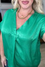 Load image into Gallery viewer, Pleat Front V-Neck Top in Kelly Green