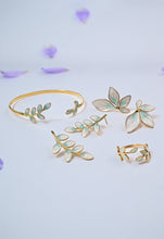Load image into Gallery viewer, Hope Grows Bracelet in Mint