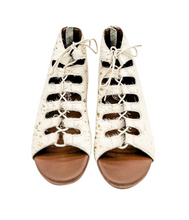 Load image into Gallery viewer, Nola Sandals in Gold