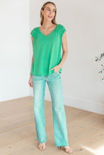 Load image into Gallery viewer, Ruched Cap Sleeve Top in Emerald