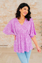 Load image into Gallery viewer, Dreamer Peplum Top in Lavender Leopard