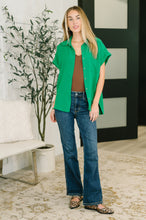 Load image into Gallery viewer, Keep Up Collared Button Down in Green
