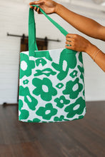 Load image into Gallery viewer, Lazy Daisy Knit Bag in Green