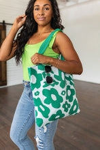 Load image into Gallery viewer, Lazy Daisy Knit Bag in Green