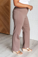 Load image into Gallery viewer, Magic Straight Pants in Dark Mocha