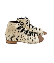 Load image into Gallery viewer, Nola Sandals in Black and White