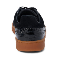Load image into Gallery viewer, Quincy Low-Top Sneaker