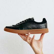 Load image into Gallery viewer, Quincy Low-Top Sneaker