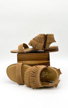Load image into Gallery viewer, Fringe Star Sandal in Tan