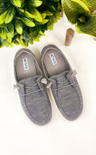 Load image into Gallery viewer, Maco Sneaker in Charcoal