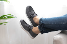 Load image into Gallery viewer, Maco Water Drop Sneaker in Black
