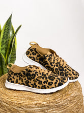 Load image into Gallery viewer, Mayo Sneaker in Leopard
