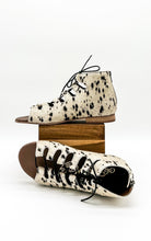 Load image into Gallery viewer, Nola Sandals in Black and White