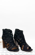 Load image into Gallery viewer, Silica Heel in Black