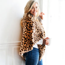 Load image into Gallery viewer, Leopard Faux Fur Poncho