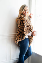 Load image into Gallery viewer, Leopard Faux Fur Poncho